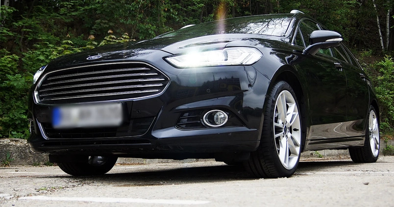 Ford Mondeo cena 57777 przebieg: 198745, rok produkcji 2015 z Wałbrzych małe 631